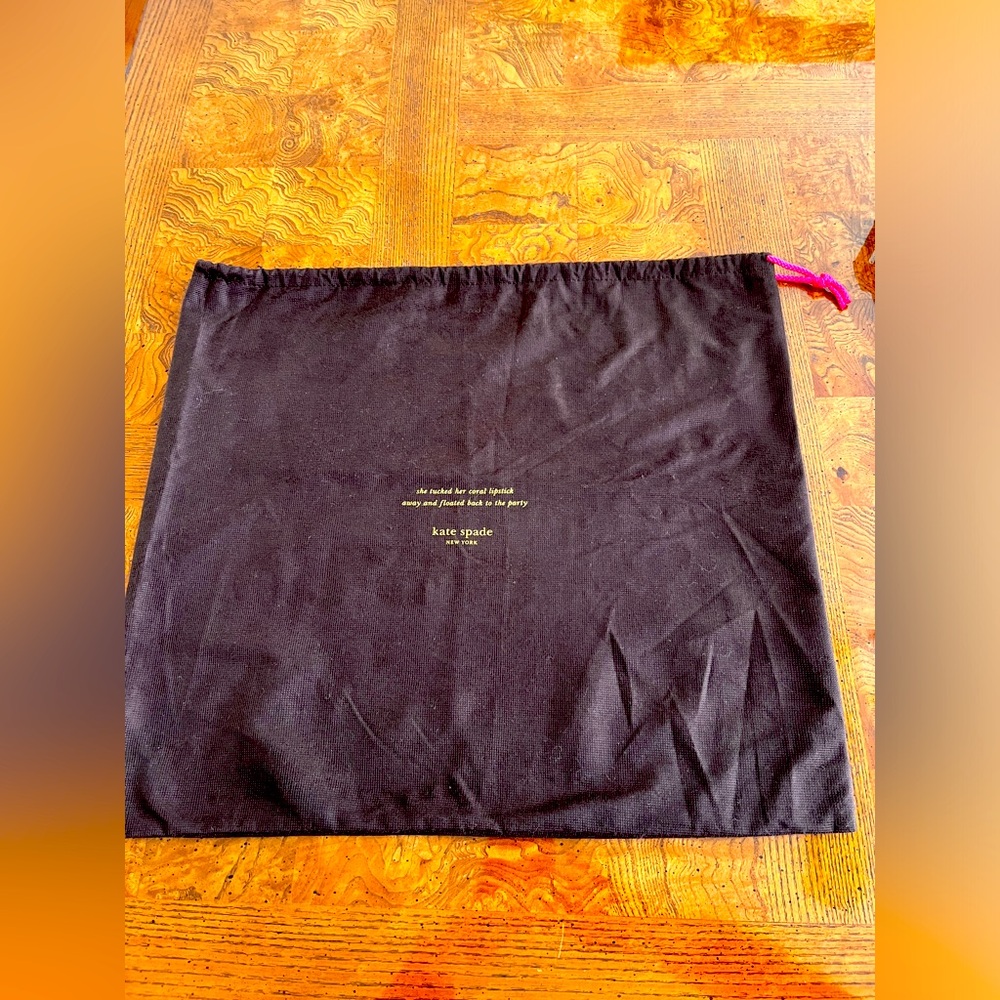 # 25 Kate Spade Dust Bag
